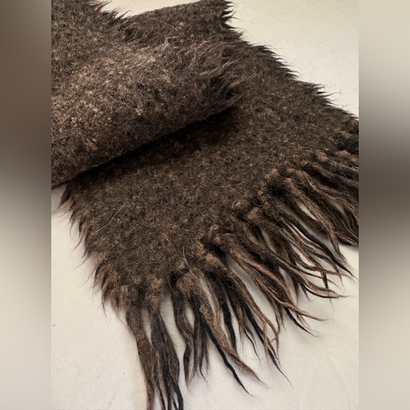 J. Peterman Accessories - 1990s J. Peterman Co. Shaggy Wool Scarf – Rustic Brown Fringe